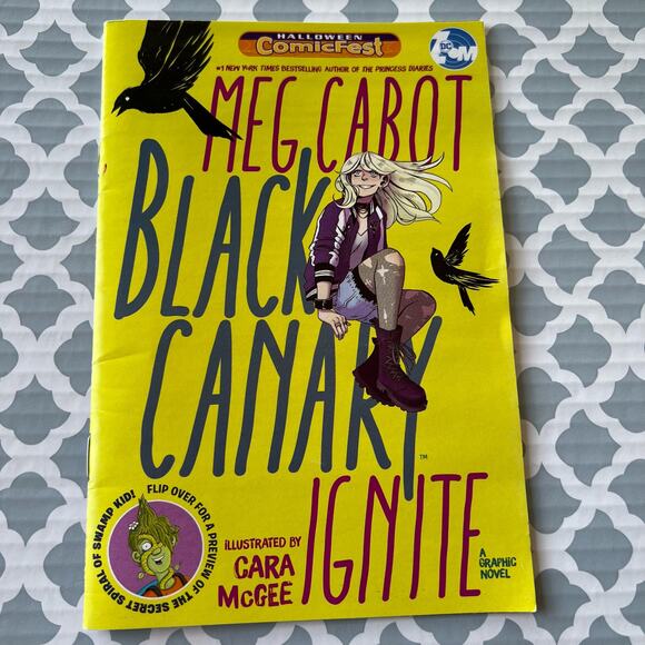 Black Canary/Secret Spiral of Swamp Kid Double Comic Graphic Novel Pre-Loved - Picture 1 of 4